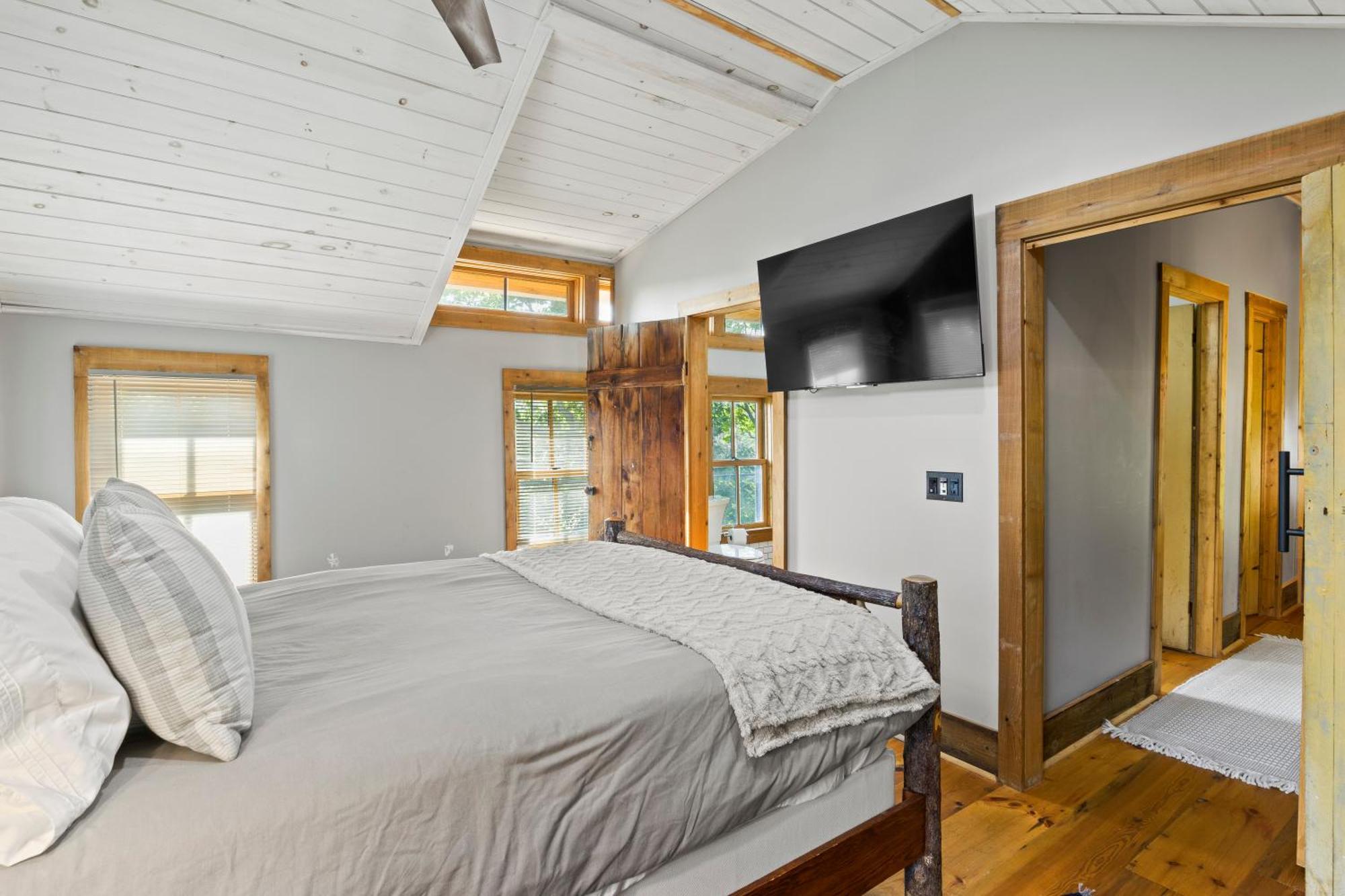 Cozy Two Bedroom Home On Canandaigua Lake Rushville Esterno foto