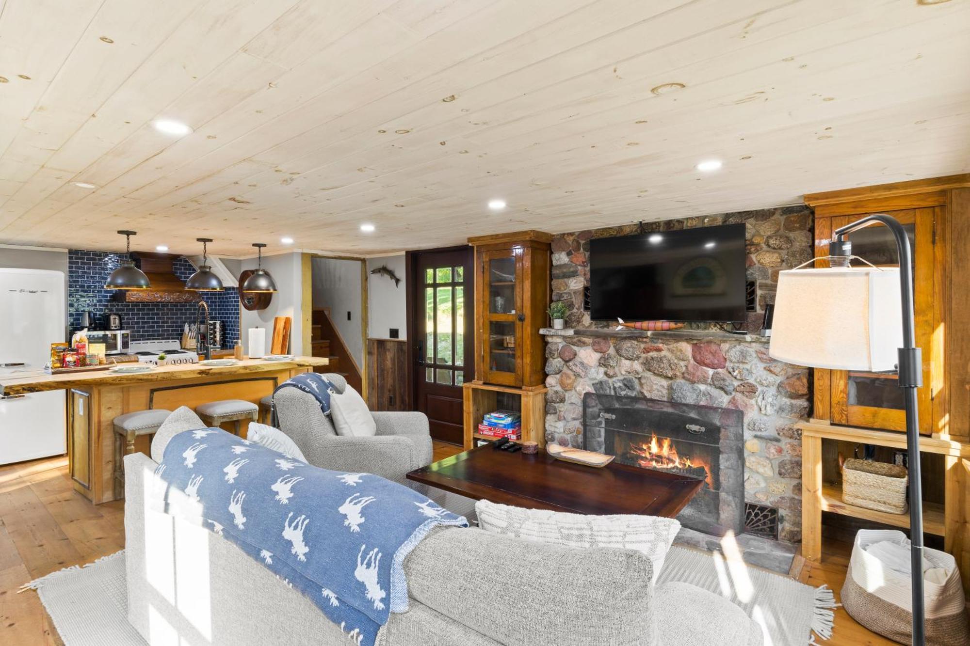 Cozy Two Bedroom Home On Canandaigua Lake Rushville Esterno foto