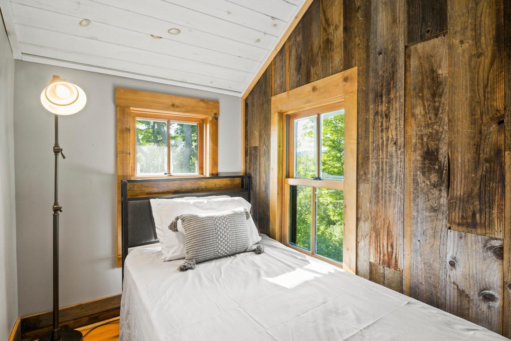 Cozy Two Bedroom Home On Canandaigua Lake Rushville Esterno foto